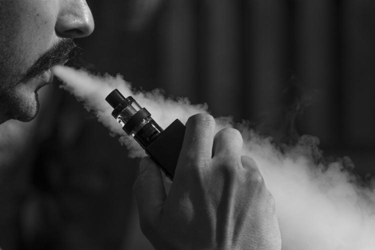 How To Choose the Right CBD Vape Juice for You - Erth Wellness