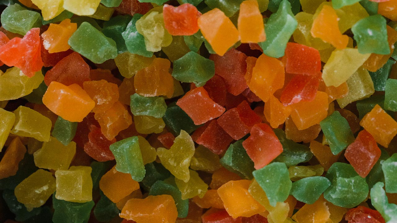 Pros and Cons Of HHC Gummies - Erth Wellness